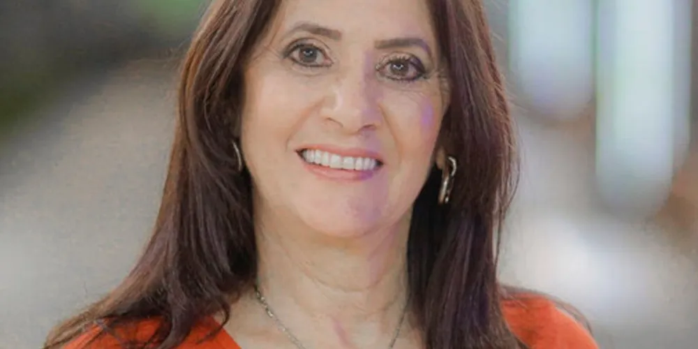 A crônica da semana é de autoria de  Isabel Regina Nascimento.