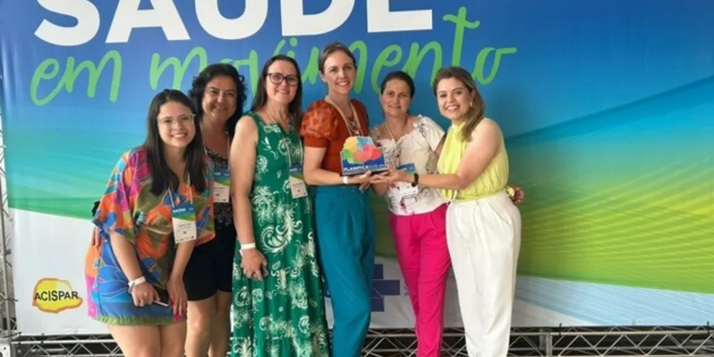 O prêmio foi entregue aos profissionais de saúde do município de Ivaí