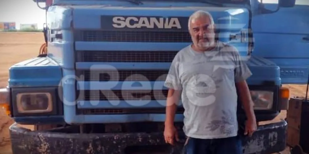 João Carlos tinha 65 anos e foi encontrado sem vida dentro de um caminhão