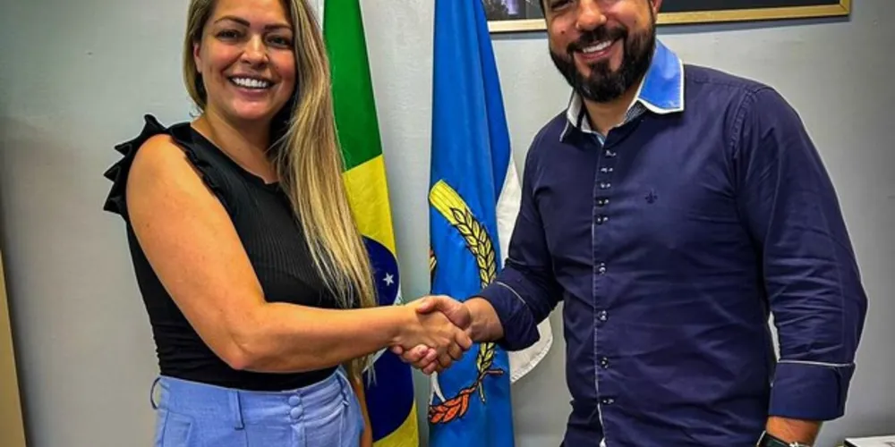 À esquerda Cléo Nascimento e à direita Leandro Bianco