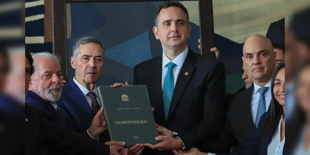 O evento Democracia Inabalada teve, além de Lula, a presença dos presidentes do Congresso Nacional, Rodrigo Pacheco (PSD-MG), e do Supremo Tribunal Federal (STF), Luís Roberto Barroso.