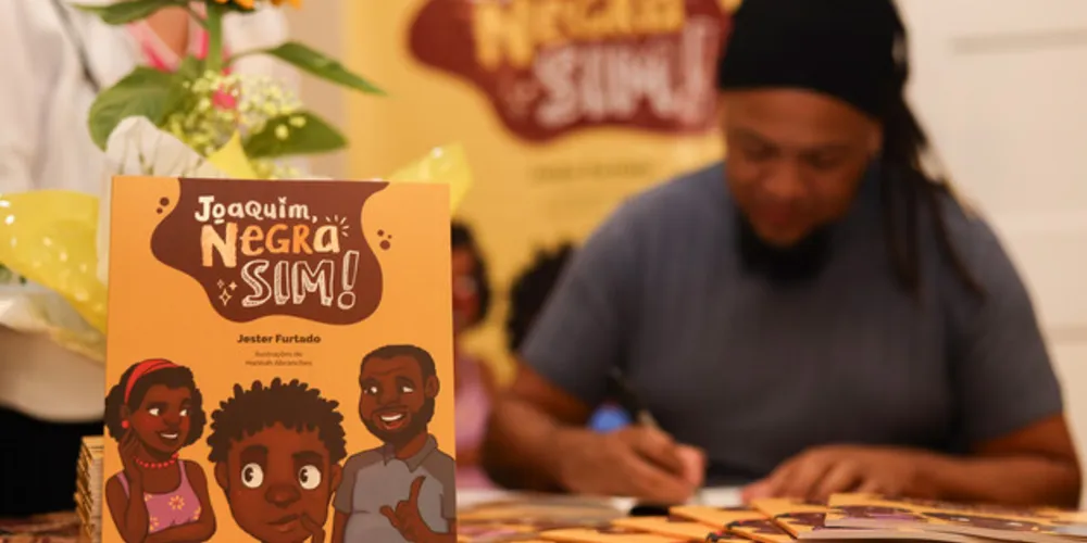 A obra é destinada ao público infantojuvenil.