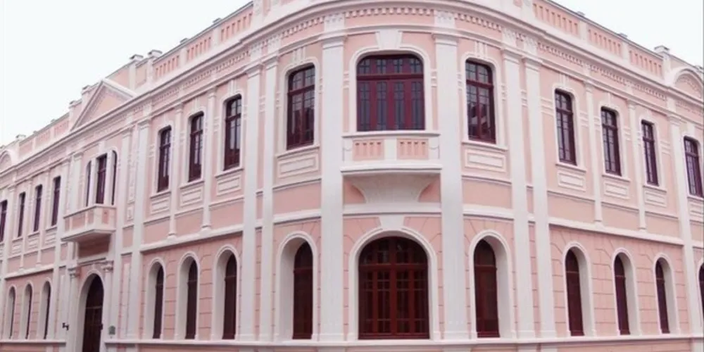 O prédio foi tombado pela Coordenadoria do Patrimônio Cultural do Paraná em 1990