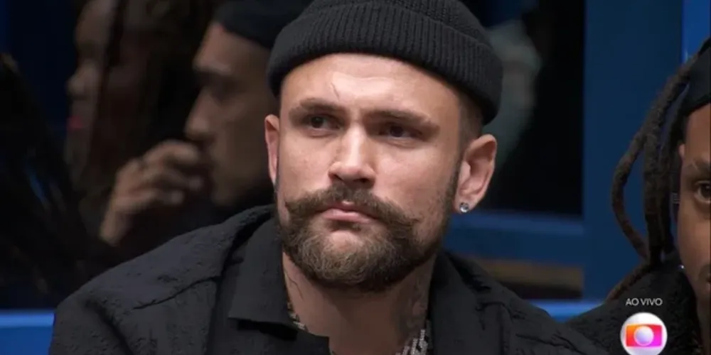 A eliminação de Vinicius foi anunciada pelo apresentador Tadeu Schmidt.