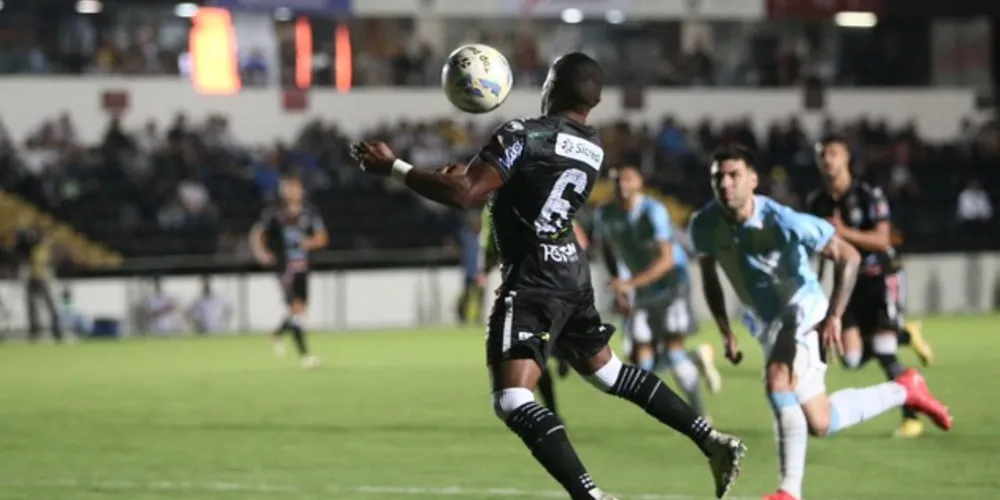 Partida aconteceu na noite desta quinta-feira (18), em Ponta Grossa