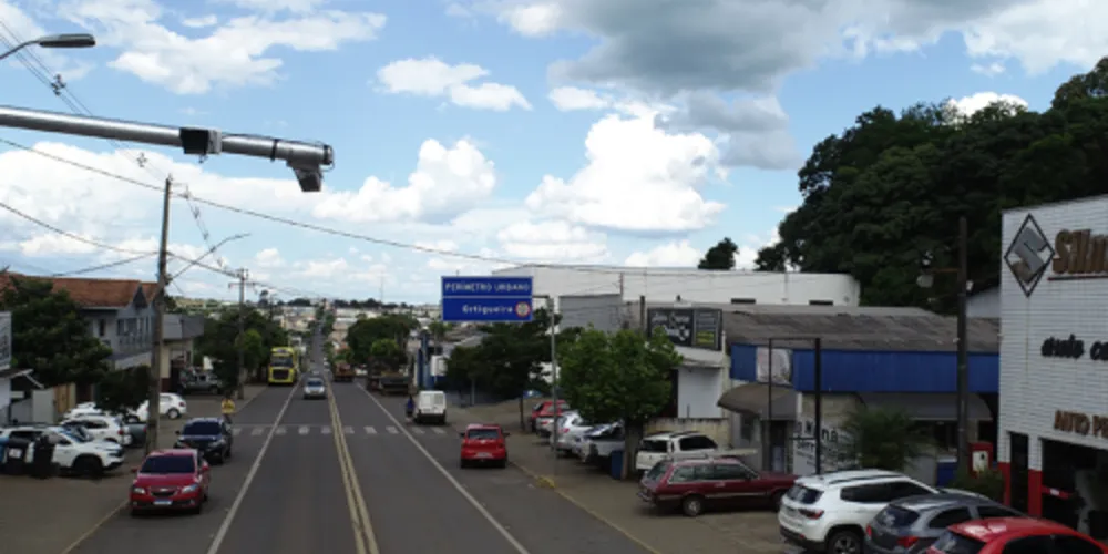 O projeto, que está em fase de implantação, prevê a instalação de dezenas de câmeras em pontos estratégicos da cidade e áreas rurais