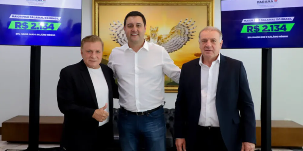 Ao centro o atual governador do Paraná, Ratinho Junior (PSD)