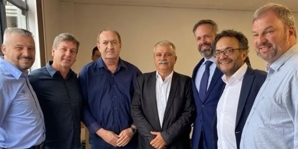 Jorge Derbli se reuniu com o presidente da Fomento Paraná, Heraldo Neves, e empresários