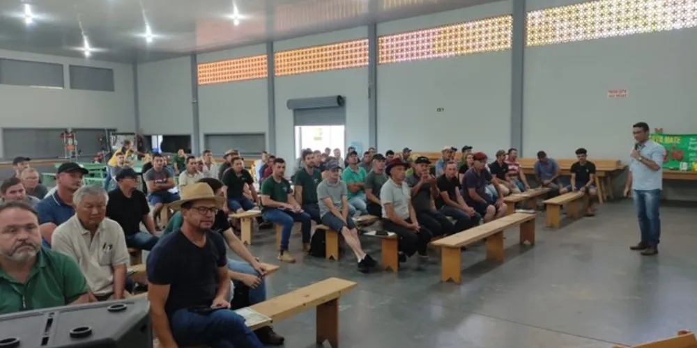 Estiveram presentes aproximadamente 120 produtores de erva-mate do município e de outras localidades do Estado