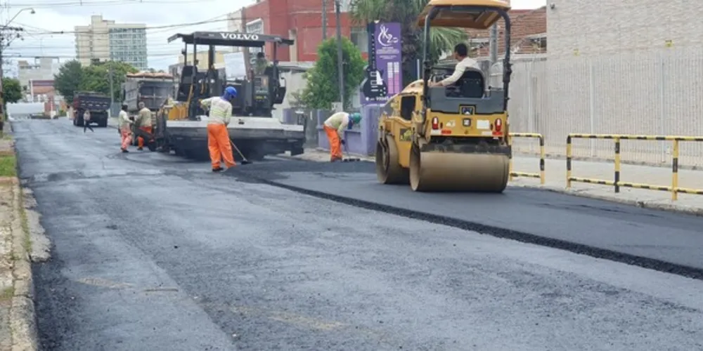 Estão sendo revitalizadas as ruas Júlia Lopes, Rio de Janeiro, Minas Gerais, Antônio Vieira e Francisco Camerino