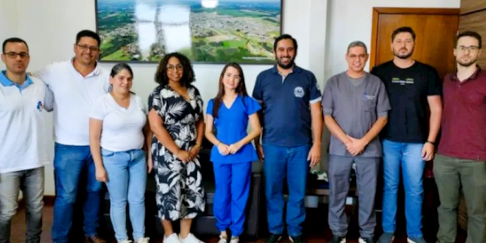 Em Reserva, nos Campos Gerais, a Secretaria de Saúde e Vigilância Sanitária anunciou a chegada de oito médicos, dois através do concurso público realizado no primeiro semestre e seis vindos do programa Mais Médicos