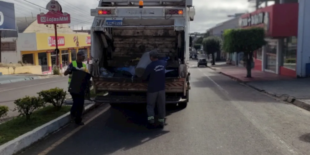 A primeira bonificação do vale-alimentação já entrou no pagamento dessa sexta-feira (2) para todos os servidores municipais na ativa