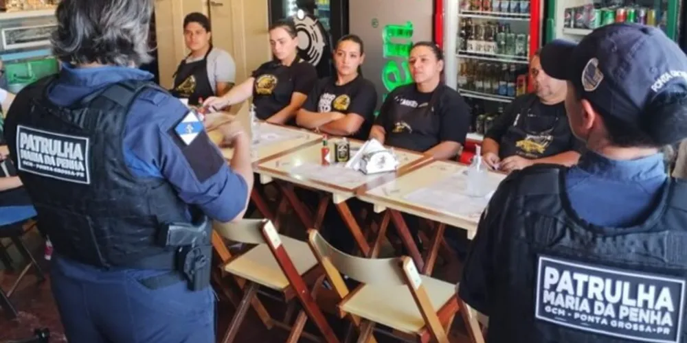 A certificação prevê a realização de palestras junto às equipes dos estabelecimentos para que elas estejam aptas a reconhecer e atuar na proteção das vítimas