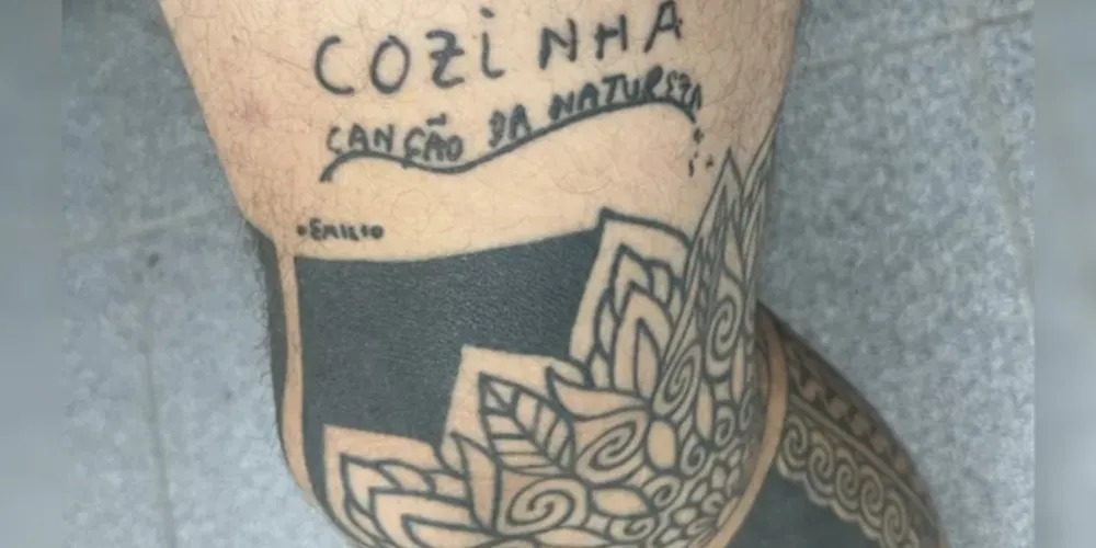 Tatuador fez uma homenagem a seu pai, Emilio Cesar
