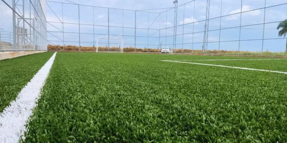 Prefeitura conclui obra de mais um campo de futebol society