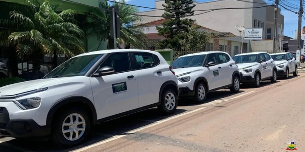 Prefeitura de Teixeira Soares recebeu quatro novos veículos