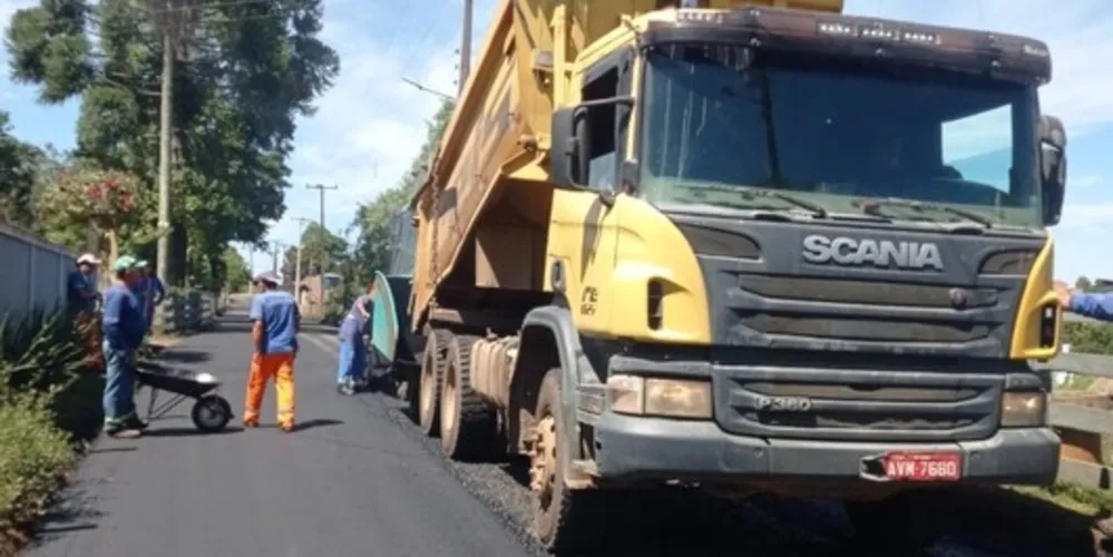 Secretaria Municipal de Obras e Serviços Públicos continua as obras de recape a asfaltamento em Telêmaco Borba