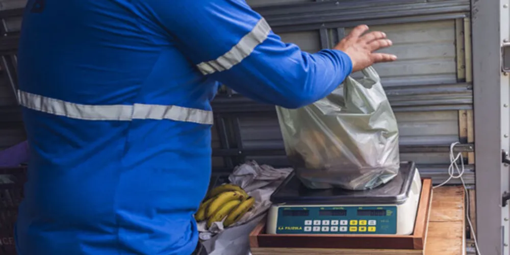 Somente nos primeiros três dias que o programa retomou o serviço neste ano foram distribuídos 24.042 quilos de frutas e legumes
