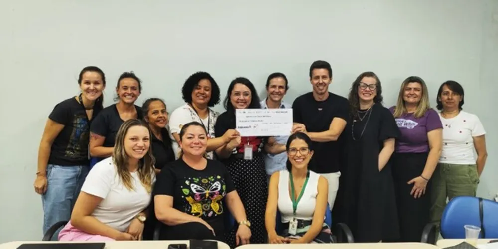 A entrega simbólica do cheque foi feita pela presidente do CMDM, Bruna Javorski, durante a última reunião ordinária do ano