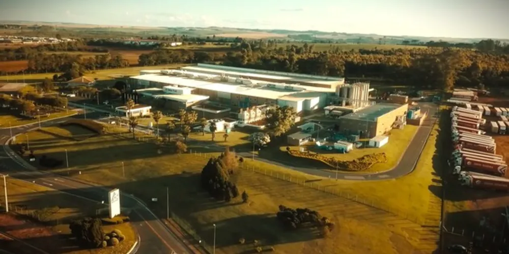 Vista aérea da fábrica da Tetra Pak, em Ponta Grossa