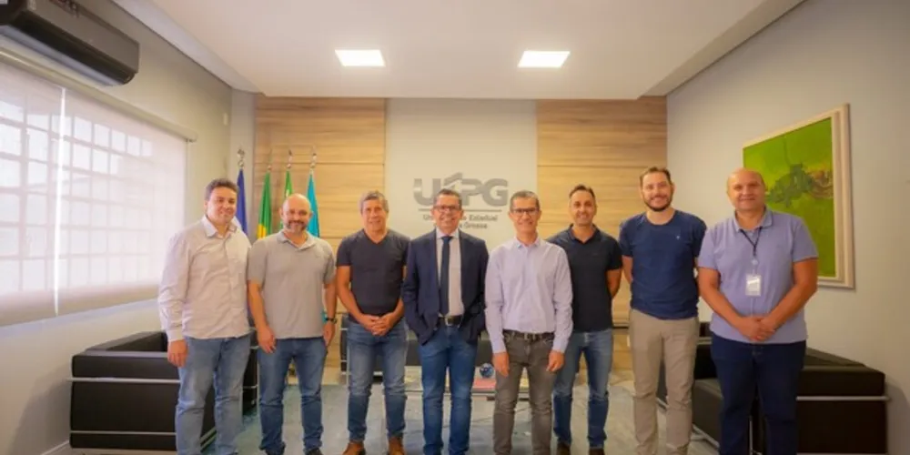 Lideranças da UEPG e do Operário se reuniram nesta quarta-feira (21)