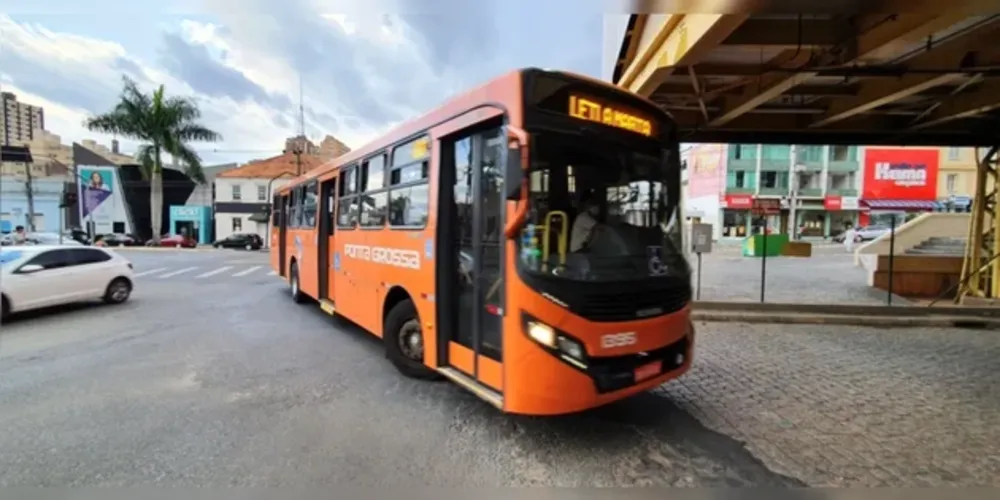 A manifestação da Prefeitura vem após a empresa afirmar que teria que aposentar 13 ônibus de sua frota.