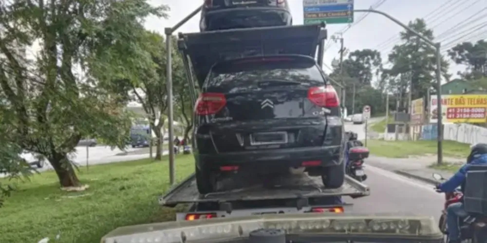 Citroën C4 foi apreendido na manhã desta terça-feira (27)