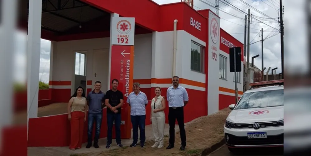 O prefeito e representantes do CimSamu visitaram a unidade da base descentralizada do Samu