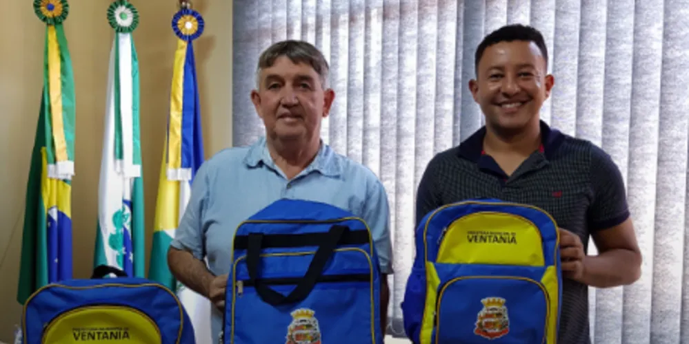 Pais deverão retirar as mochilas nas escolas