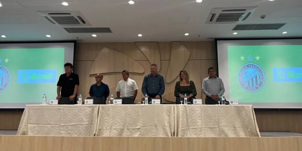 Assinatura ocorreu na sede regional do Sicredi em PG.