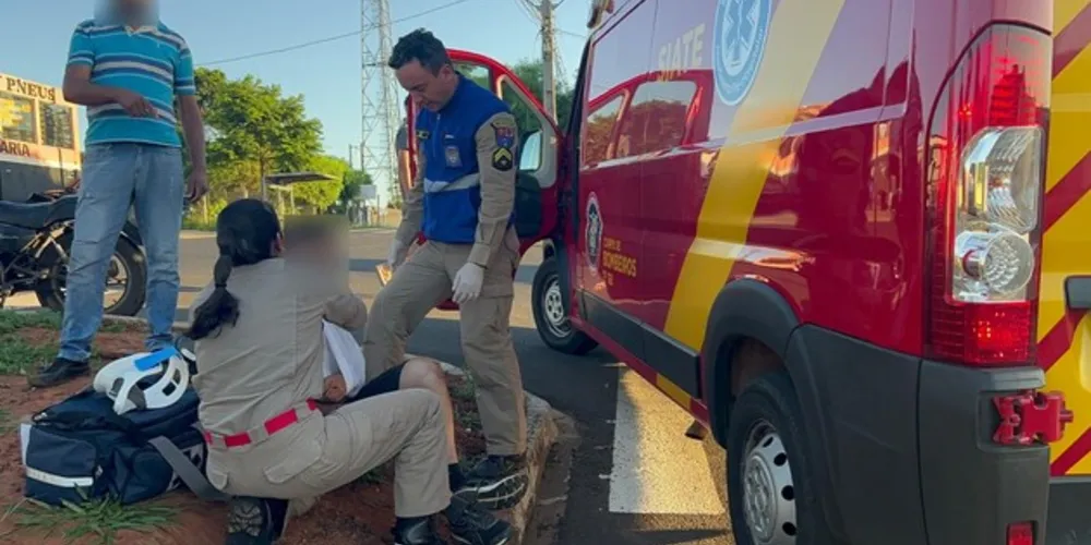 Motociclista recebeu atendimento do Siate.