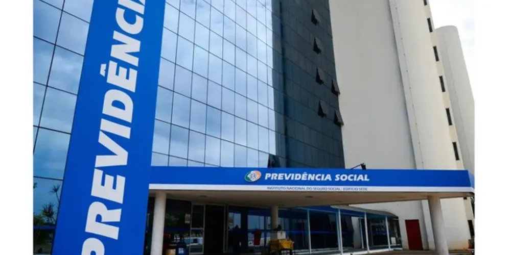 A CNM critica a decisão do governo federal de revogar a redução da alíquota de contribuição de mais de 5,3 mil