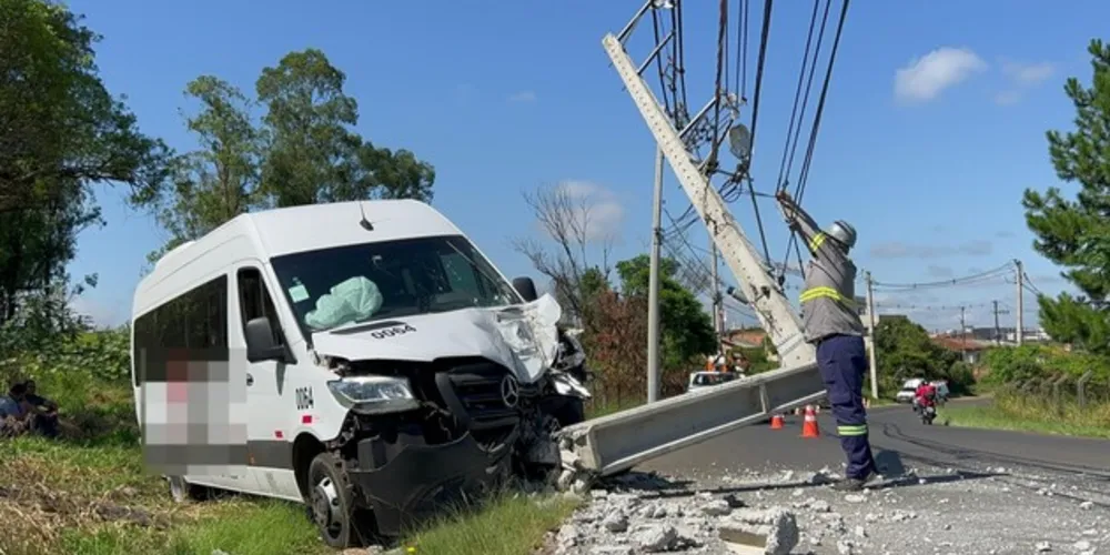 Apesar do forte impacto, o motorista não se feriu