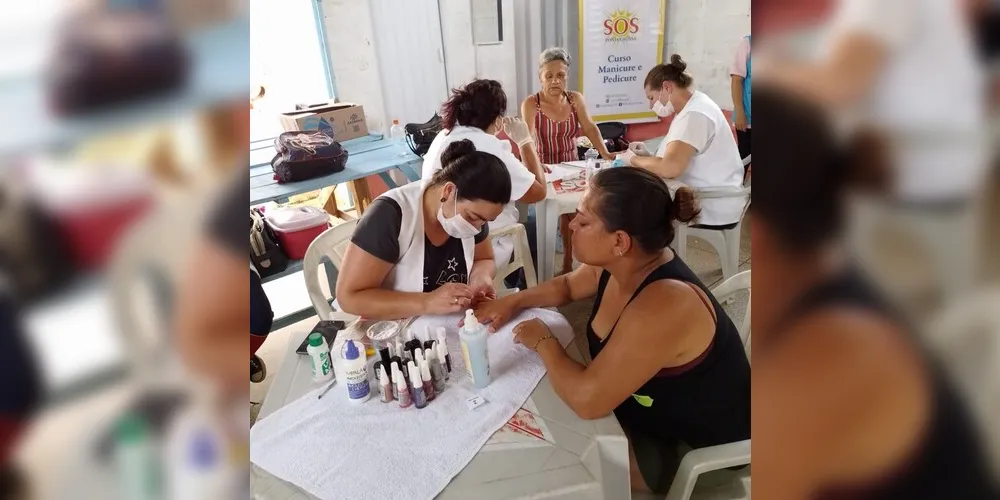 O curso de manicure & pedicure tem duração de quatro meses e será realizado duas vezes por semana.