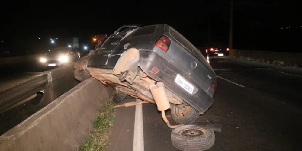 Imagem impressiona motoristas que passam no local.