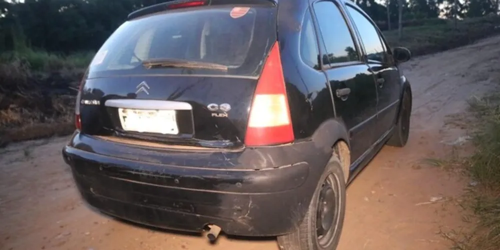 Acidente envolveu um Citroen C3 e uma Fiat Strada