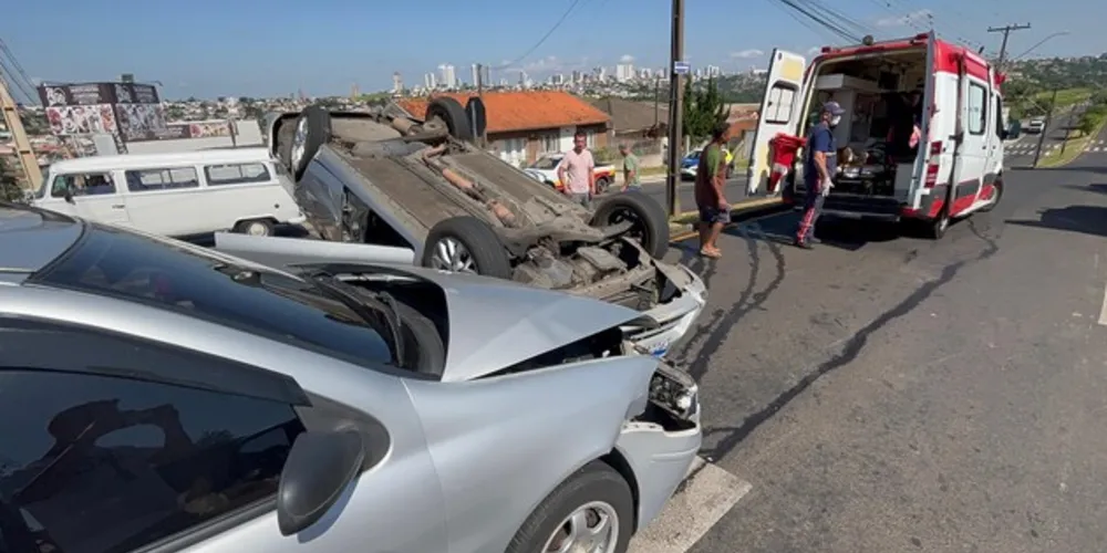 Equipes do Samu e do Departamento de Trânsito estiveram no local