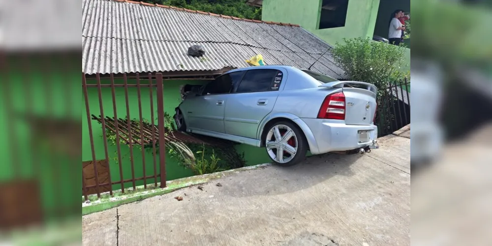 Acidente assustou moradores e vizinhos