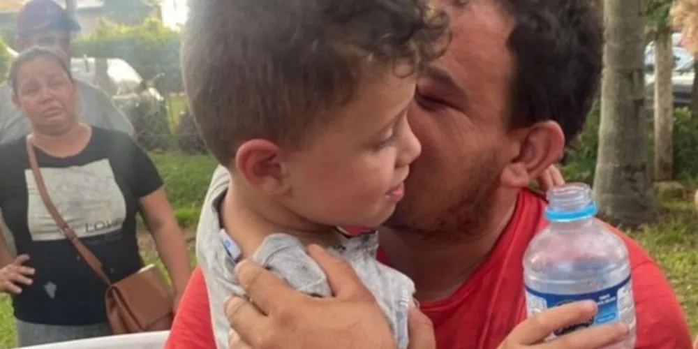 Menino reencontrou os pais na tarde desta segunda-feira