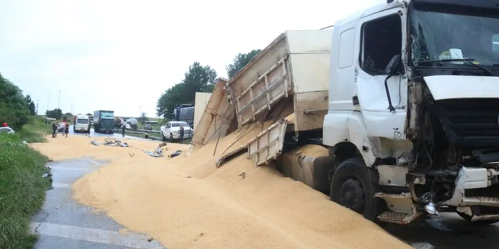 Acidente mobilizou equipes de segurança na tarde desta quinta-feira (18)