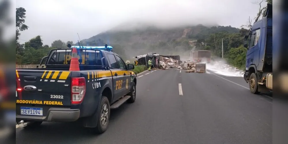 Acidente ocorreu no quilômetro 436 da BR-376, em Tibagi.