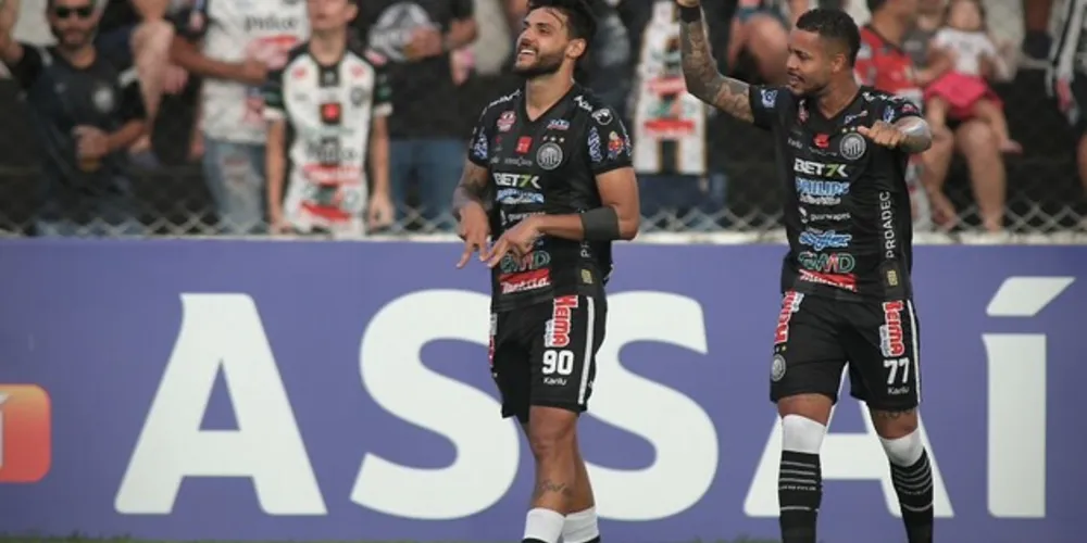 Operário venceu a partida com dois gols de Ronaldo
