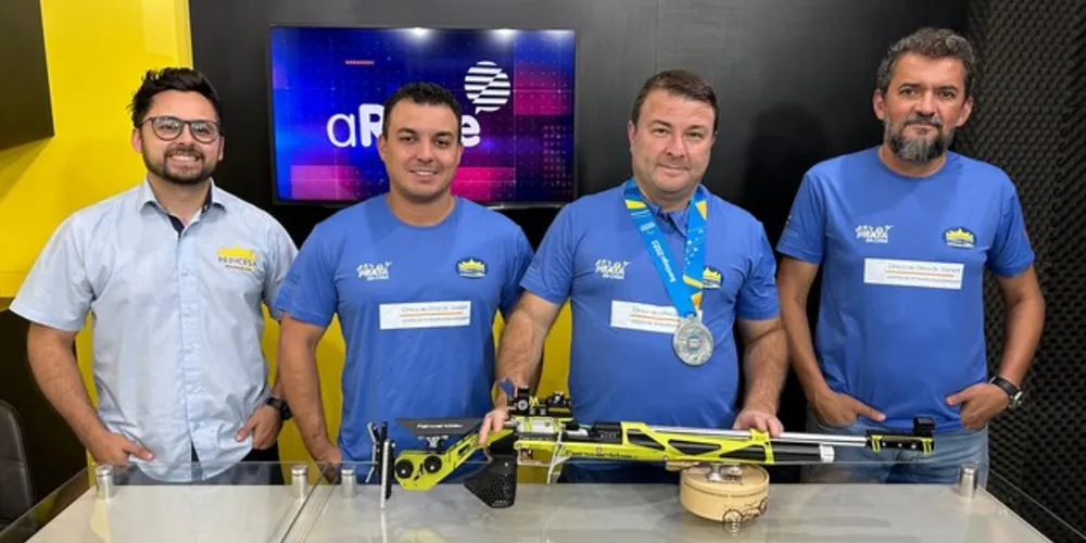 Carlos Garletti conquistou medalha de prata nos Jogos Parapan-Americanos, disputados no Chile em novembro de 2023. Ele já participou de três paraolimpíadas e busca uma vaga para os Jogos Paralímpicos de Paris