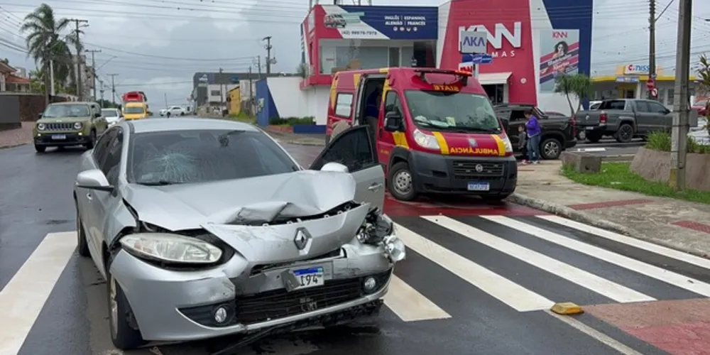 Acidente ocorreu no cruzamento das ruas Eusébio Batista Rosas e Saldanha da Gama.