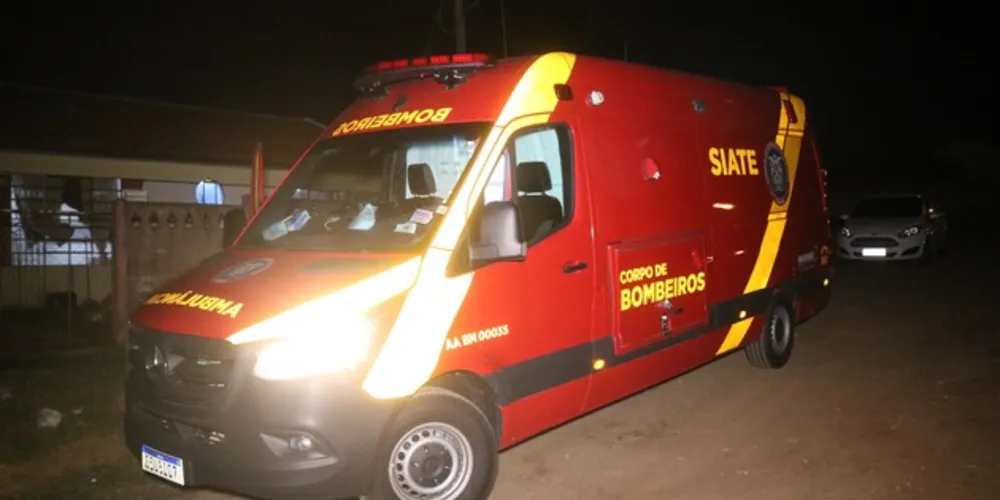 Acidente ocorreu quando o menino preparava um macarrão instantâneo.