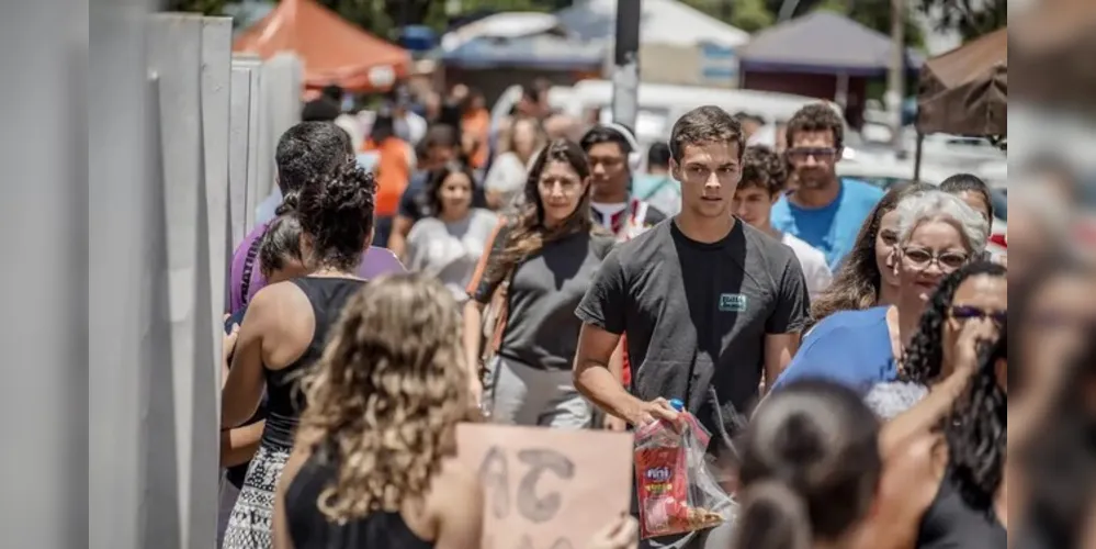 haverá pagamento de R$ 200 ao aluno de baixa renda da 3° série que se inscrever no Enem