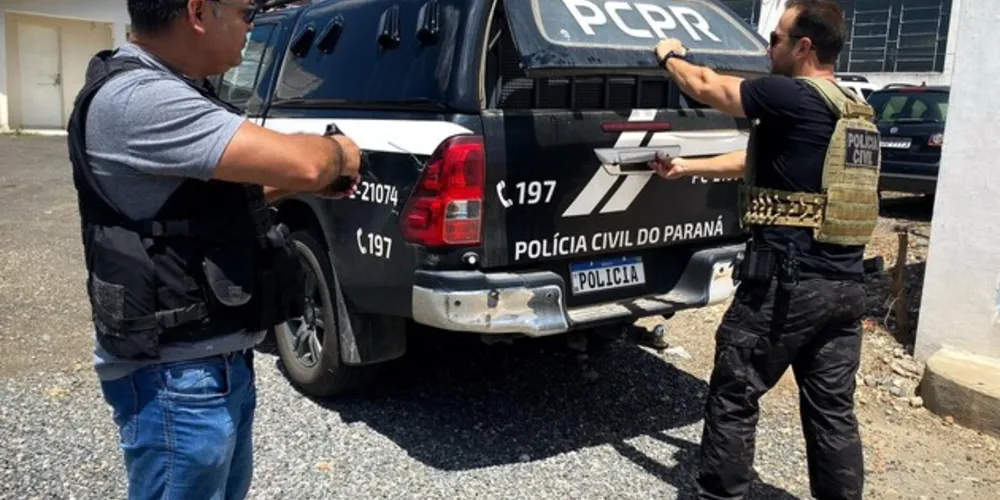 A pena é de nove anos e quatro meses de condenação, a ser cumprida em regime fechado.