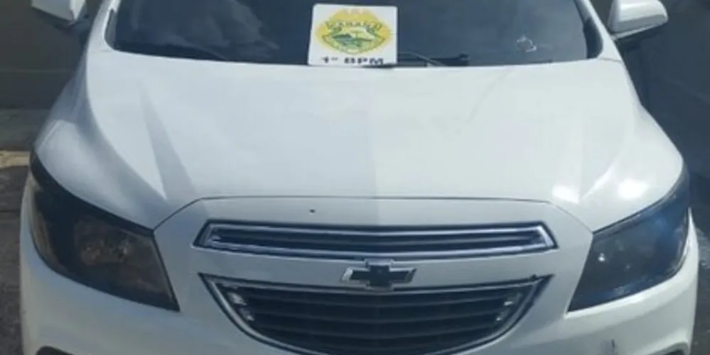 Foram encontradas diversas irregularidades no veículo.