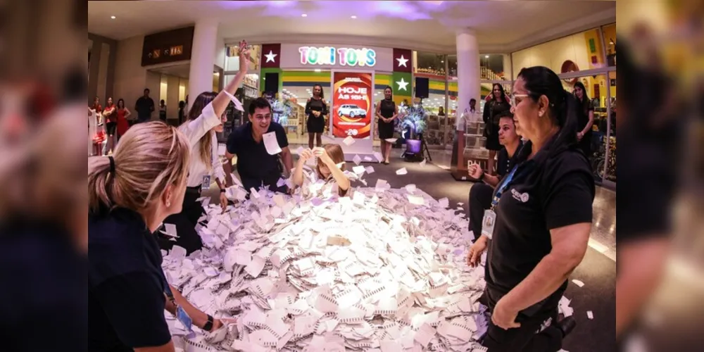 Ao todo, 128 mil cupons foram depositados na urna do Shopping, no período da Campanha Natal Palladium Ponta Grossa.