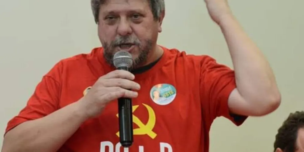 Cargo agora fica com Elton Barz, atual presidente do PCdoB Paraná